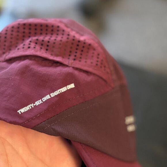 Zara: Color Block Running Cap - Picture 5 of 8